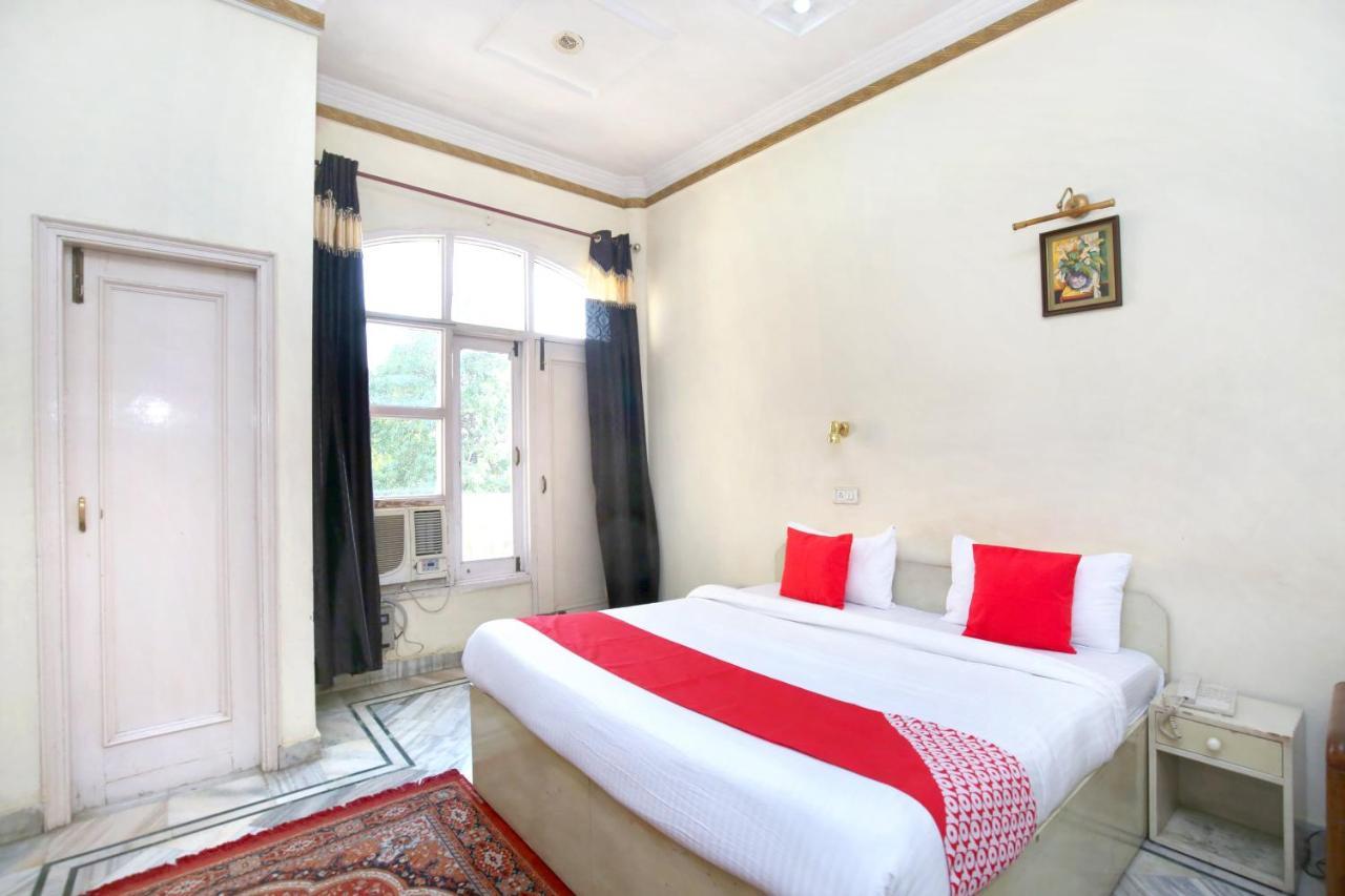 אמריצר Oyo 24073 Hotel Hari Darshan מראה חיצוני תמונה