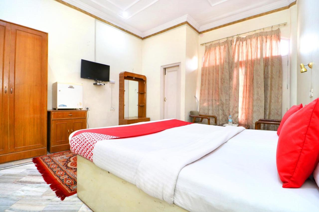 אמריצר Oyo 24073 Hotel Hari Darshan מראה חיצוני תמונה